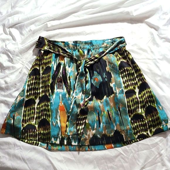 Women's skirt size medium. By element. - Picture 1 of 1